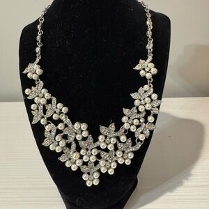 Elegant Silver-tone and White Pearl Necklace